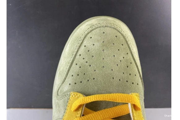 N 313170-341 Stuff Puff Nike SB Dunk Low 1219